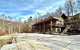 5 Bedroom Estate Near Casino And Downtown